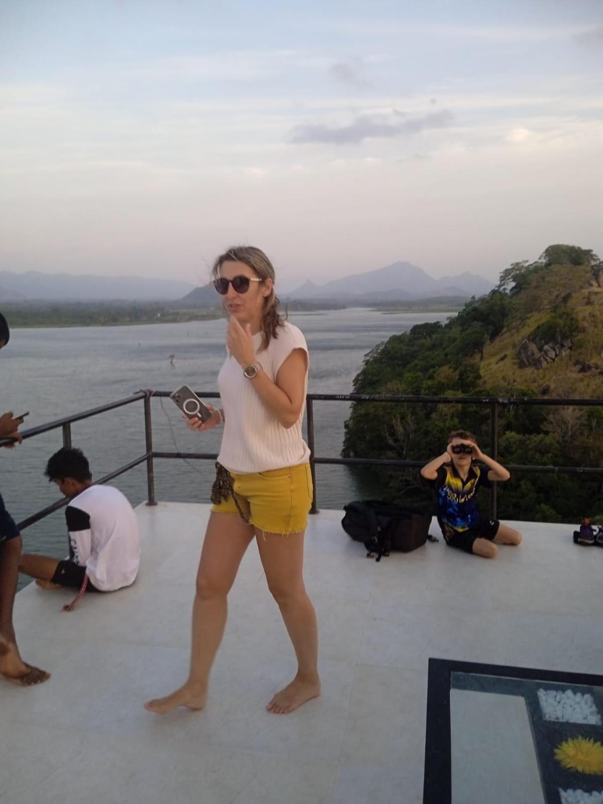 New Rasi Guest House Dambulla Exteriör bild